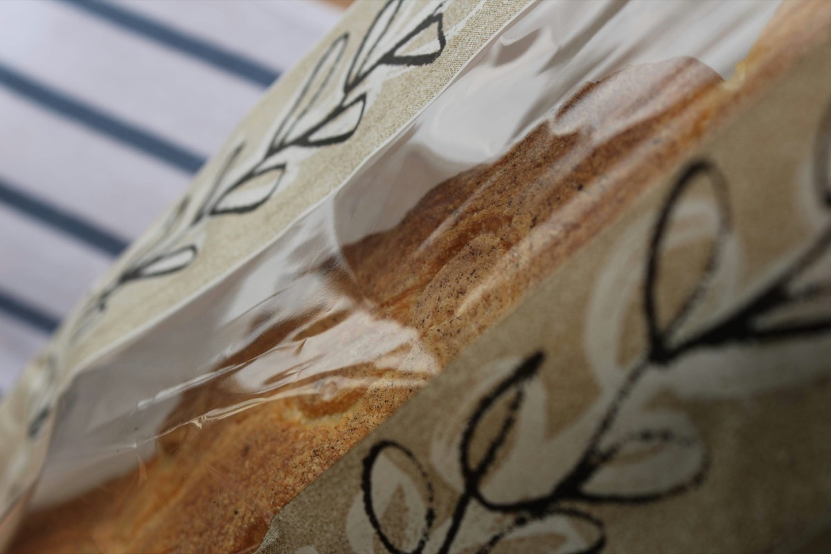 Printed CPP/BOPP bag for bread and bakery products with a clear window